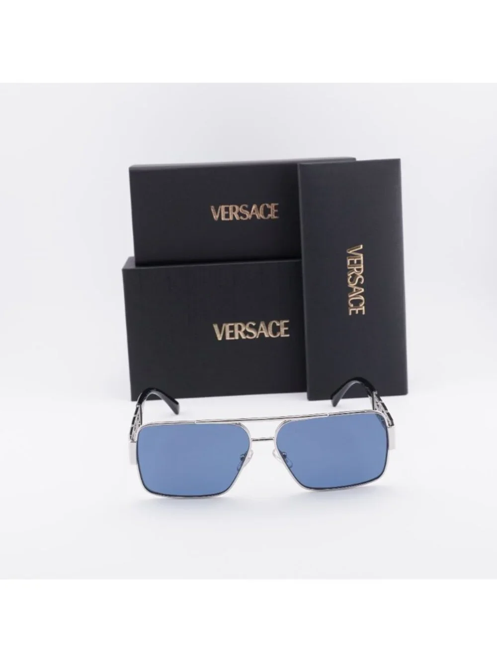 Versace model ve2290